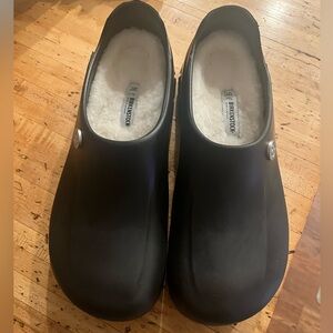 Birkenstock clogs with fur lining made in Germany 42 men’s 9 women’s 11 nwot